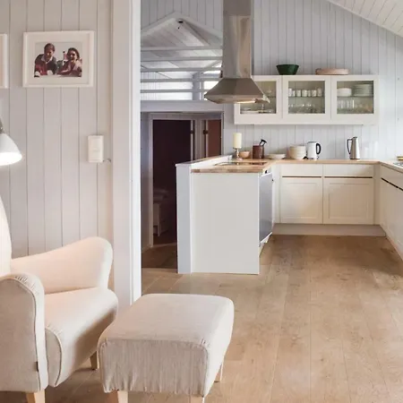 Three-bedroom In Holiday home Tvedestrand