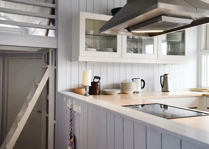 Three-bedroom In Holiday home *